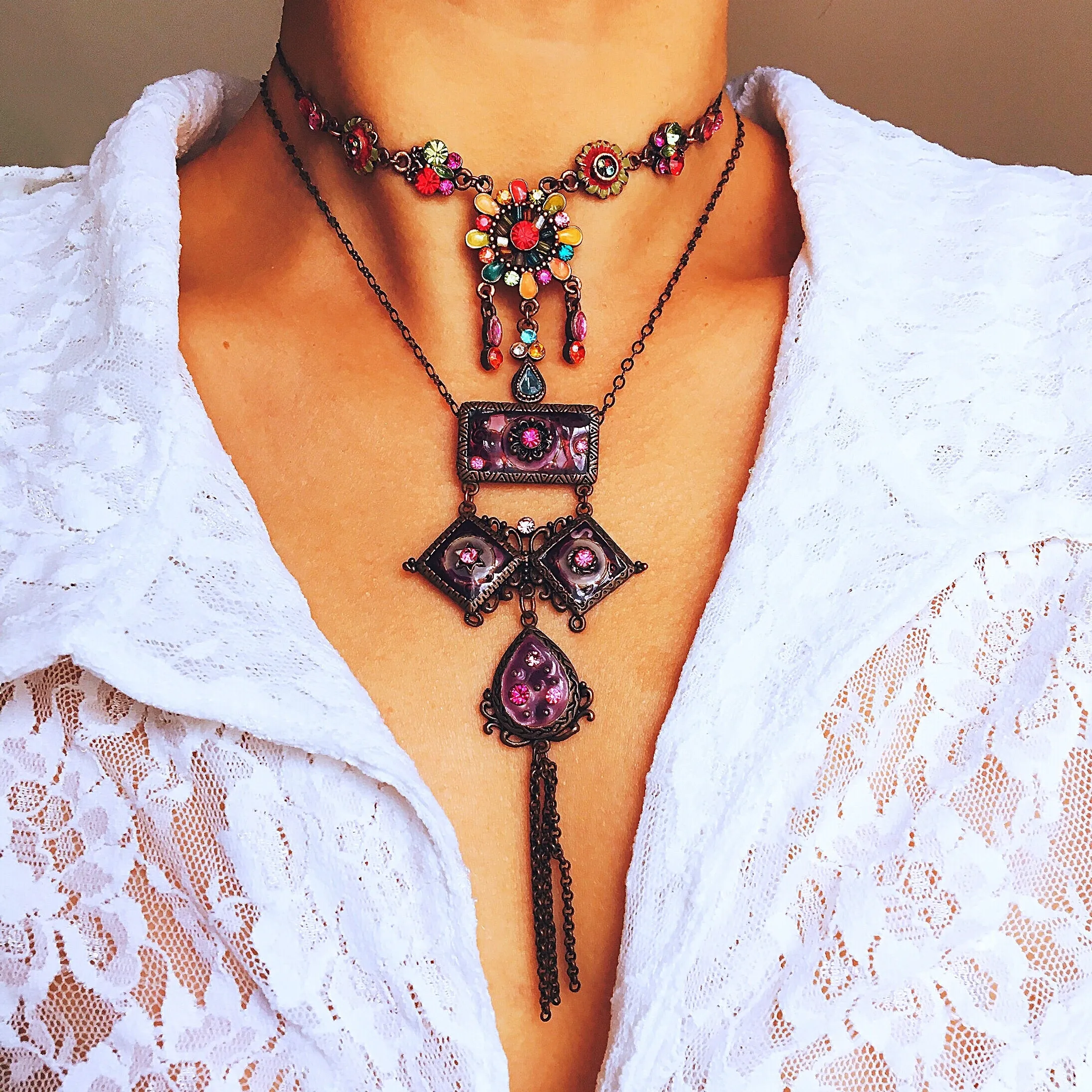 90s VINTAGE BEADED BOHO TRIBAL COLOURFUL DIAMANTÉ SHORT NECKLACE