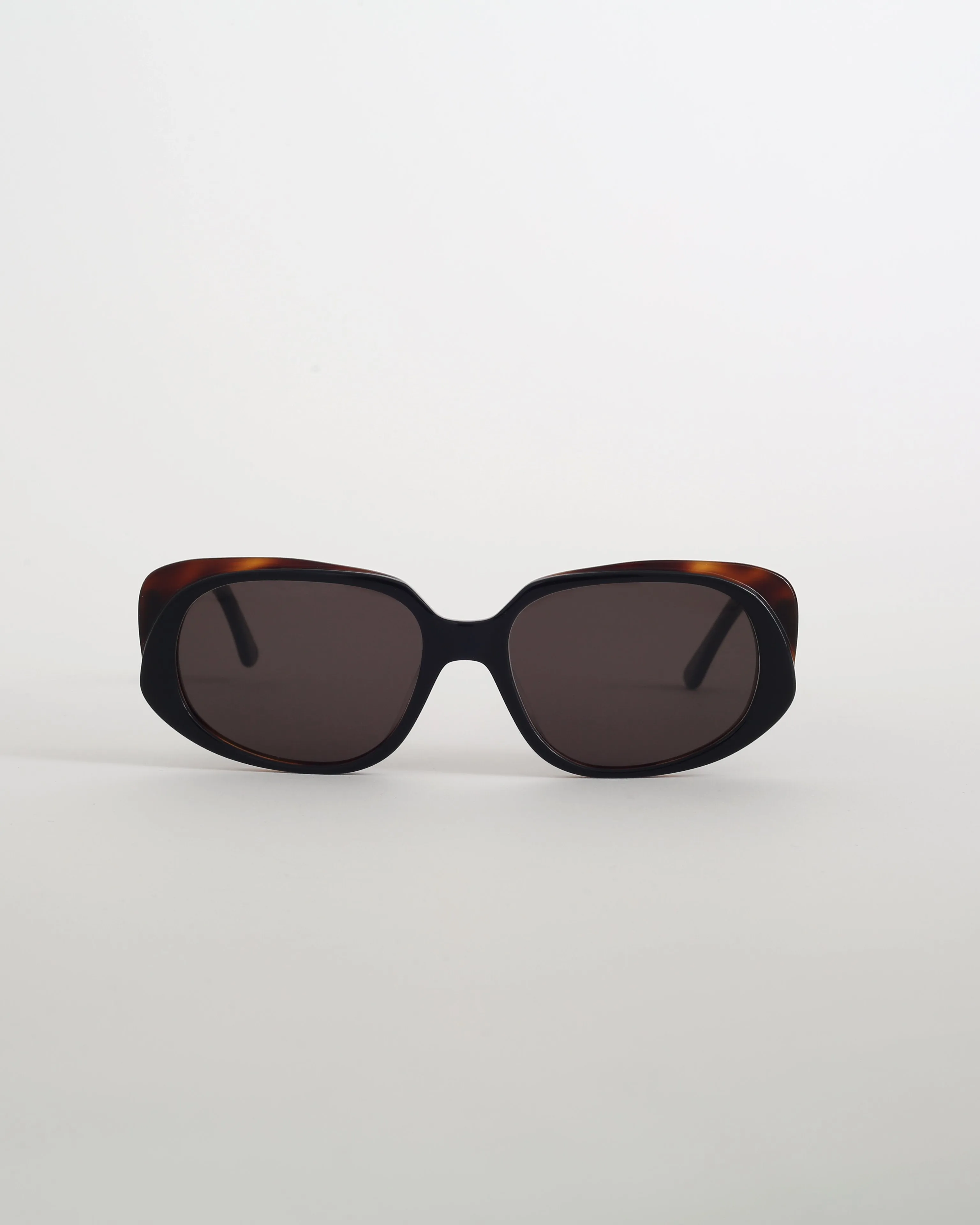 Leia Glasses in Black Tort