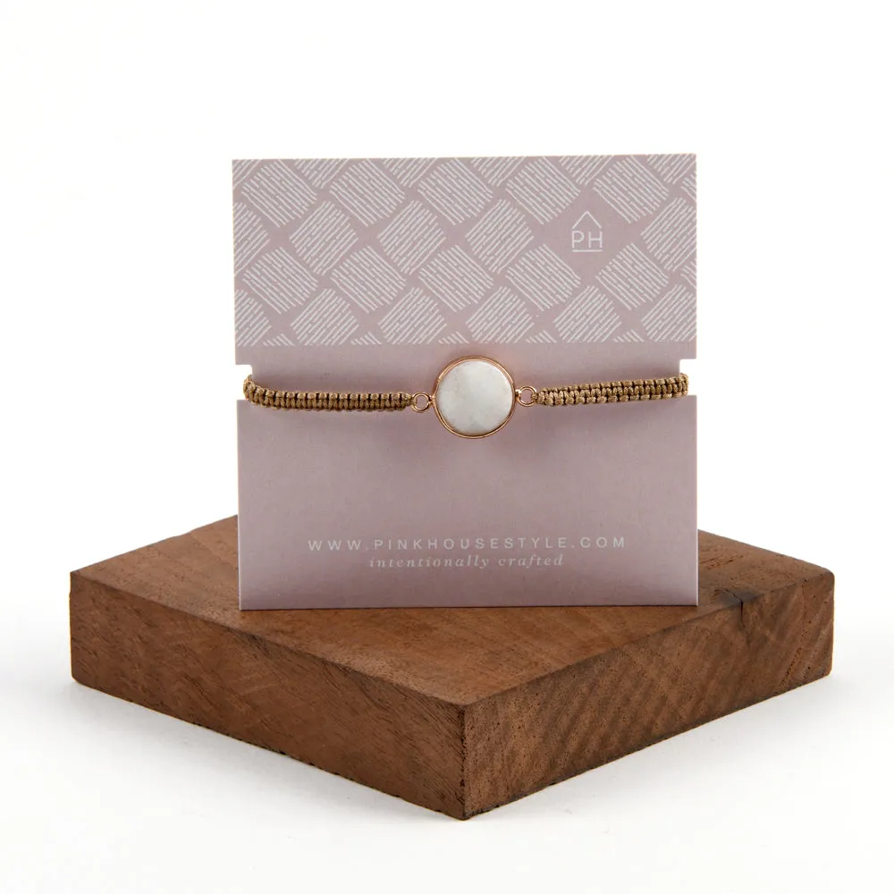 Round Focus Stone Pull Bracelet