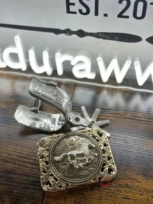 SQUARE OPEN DETAIL RIDING HORSE ALL GOLD BUCKLE